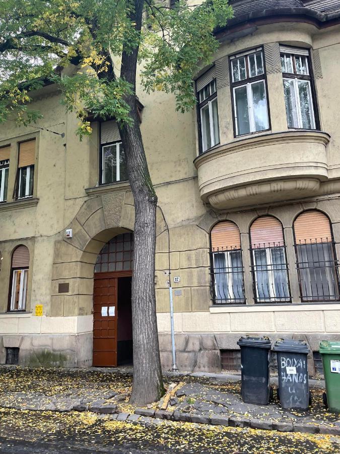 Sun City Apartment Szeged Bagian luar foto